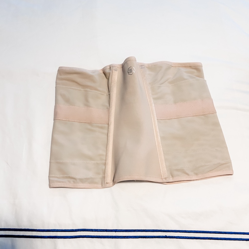 Barely Used Large Belly Bandit Postpartum Luxe Wrap in Nude